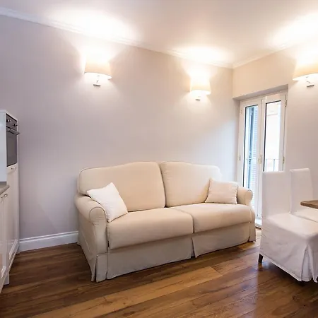 カーサ ベルシアーナ ローマ